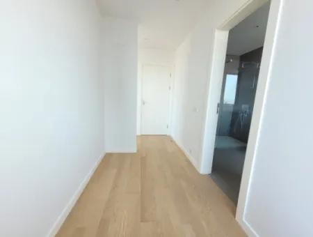 Kiracısız İncek Loft Satılık  5.5+1  Göl Manzaralı 20.Kat Daire