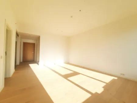 Boş Krediye Uygun İncek Loft Satılık  3+1 Dubleks Peyzaj Manzaralı 1.Kat Daire