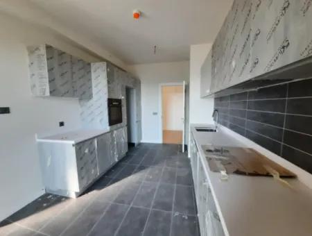 Vatandaşlığa Uygun Beytepe İncek Bulvar Loft Satılık 4+1 17.Kat Park Manzaralı Güney Cephe  Daire