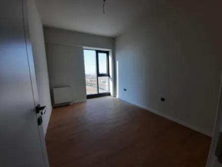 Vatandaşlığa Uygun Beytepe İncek Bulvar Loft Satılık 4+1 17.Kat Park Manzaralı Güney Cephe  Daire