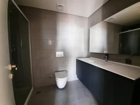 Vatandaşlığa Uygun Beytepe İncek Bulvar Loft Satılık 4+1 17.Kat Park Manzaralı Güney Cephe  Daire
