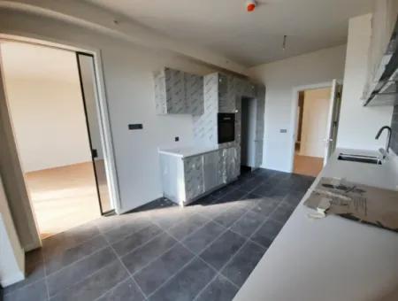 Vatandaşlığa Uygun Beytepe İncek Bulvar Loft Satılık 4+1 17.Kat Park Manzaralı Güney Cephe  Daire