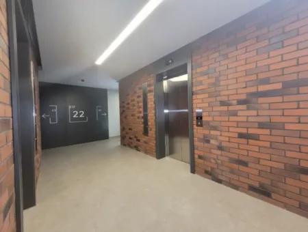 Vatandaşlığa Uygun Beytepe İncek Bulvar Loft Satılık 4+1 17.Kat Park Manzaralı Güney Cephe  Daire
